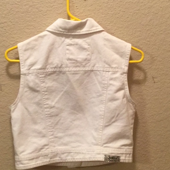 Super Cute Vest - Picture 2 of 2